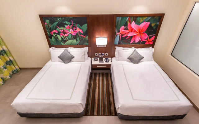 Surfrider Resort Hotel