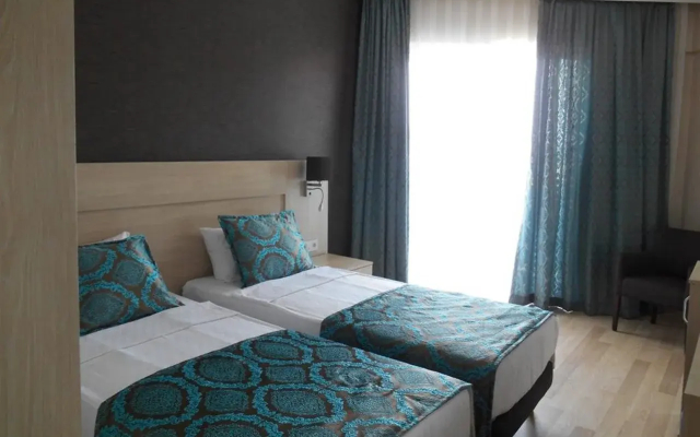 Parador Beach Hotel
