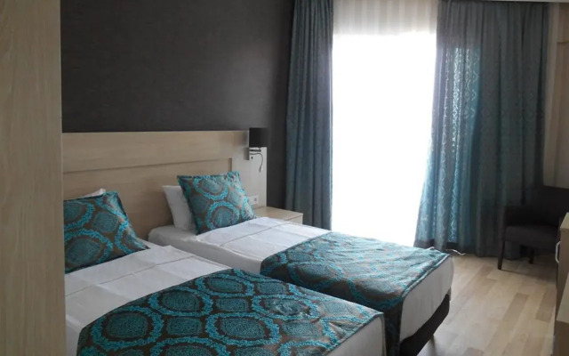 Parador Beach Hotel