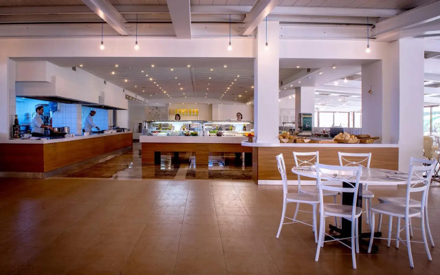 Elios Hill - Sun Kissed Happiness Hotel