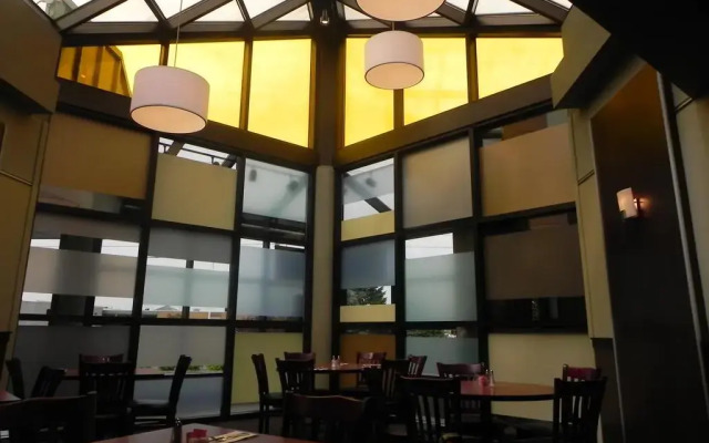 Quality Inn & Suites Bay Front
