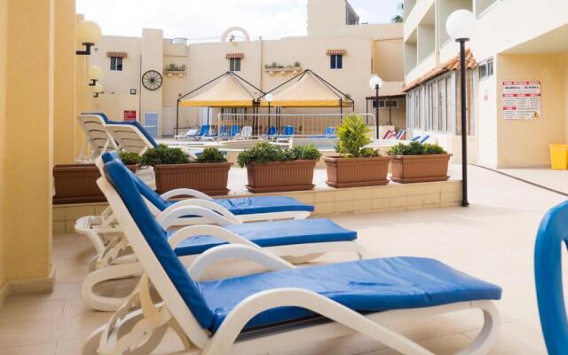 Mavina Hotel & Apartments