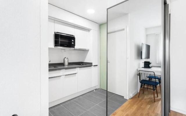 Sallaz Residence by Homenhancement