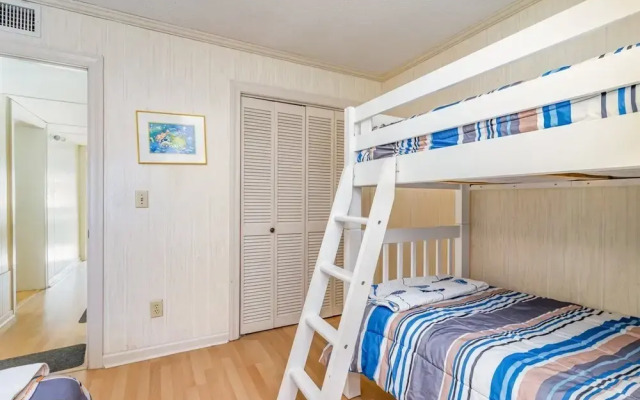 Sea Oaks 208
