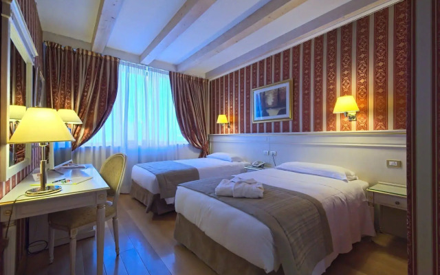 Noventa Hotel