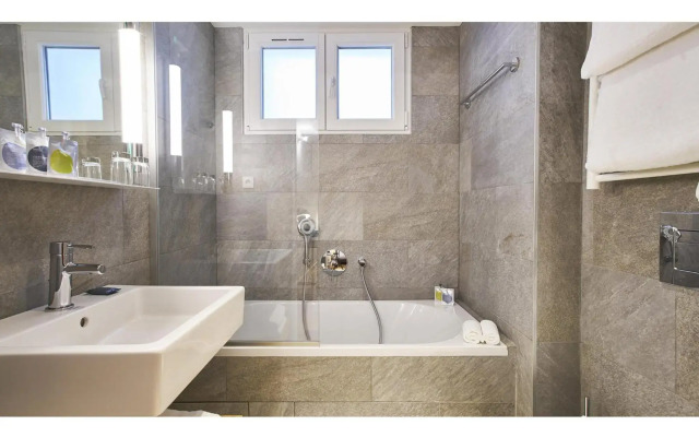 9Hotel Republique