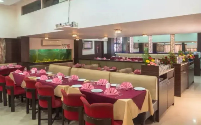 Hotel Yogi Broadway, Chembur