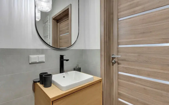 Chylońska 100 by Grand Apartments