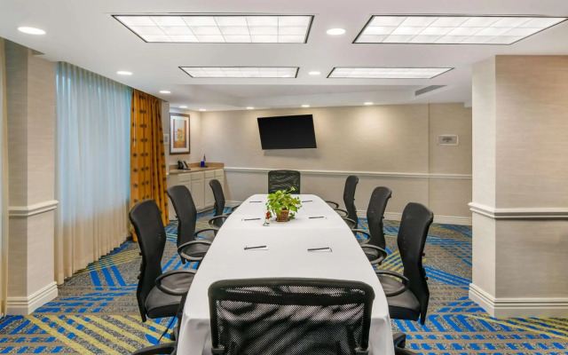 DoubleTree by Hilton Hotel Jefferson City