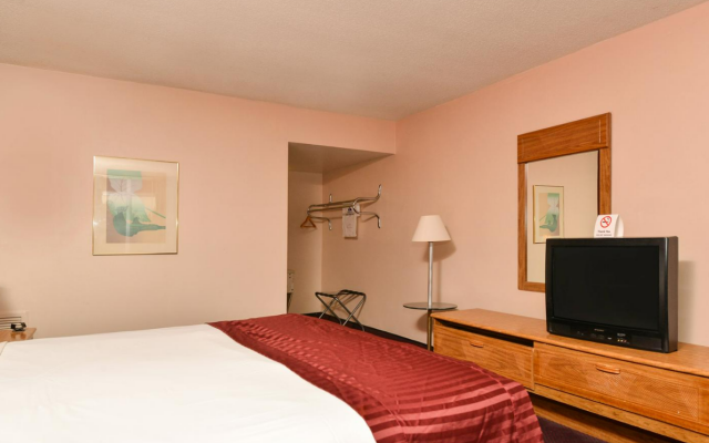 Americas Best Value Inn & Suites Kansas City