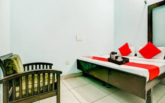 Oyo Flagship 703865 Moonlight Guest House