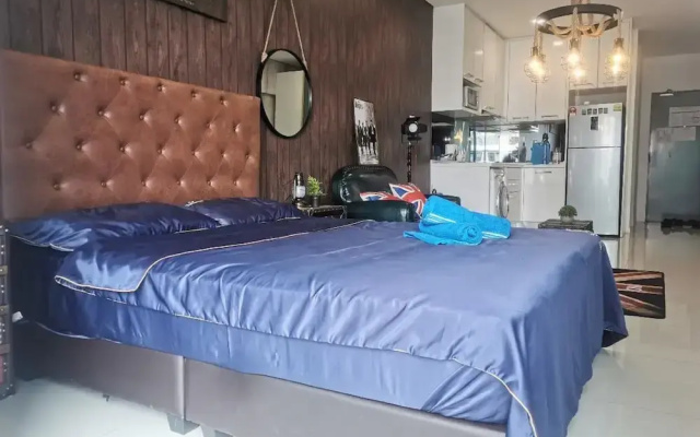 Luxury Deluxe Studios At Mercu Summer Suites