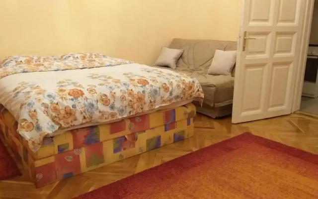 Tempo Courtyard Apartman