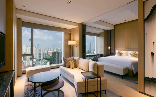 Kempinski Residences Guangzhou - Free shuttle between hotel and Exhibition Center during Canton Fair & Exhibitor registration Counter