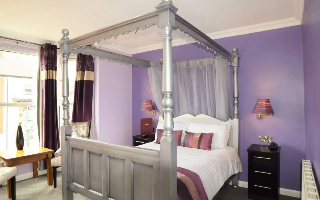 Dovedale Hotel