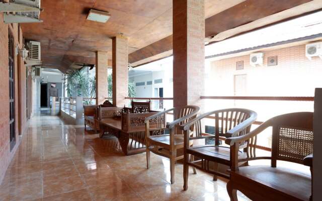 RedDoorz Plus near Haluoleo University