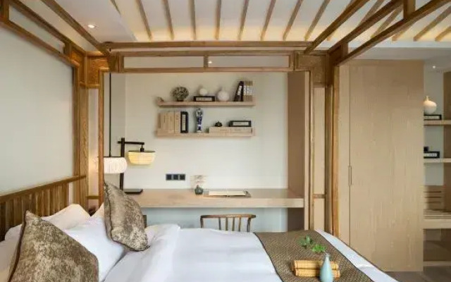 Xiuwenlongchangyi Hotel