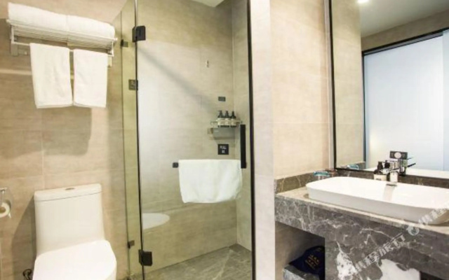 Duoya Hotel – Bathroom – Xiangyang