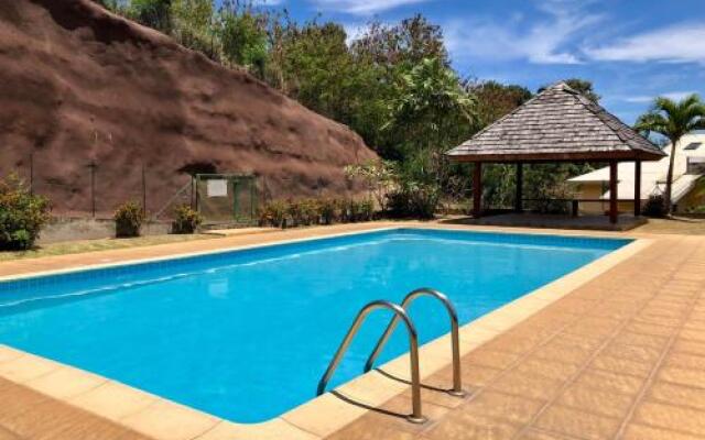 Manuiti Apartment - Punaauia - 2 Bdr - Wifi - A/C - Pool - Up To 7 People