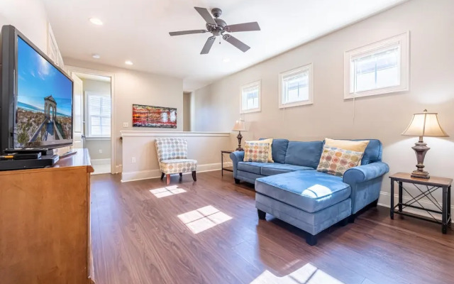 Villa Lago 1975 S2G 4BR 4BA 10