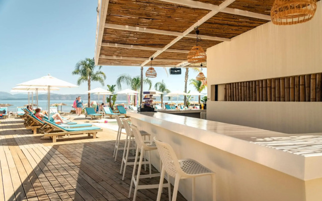 Trabukos Beach Complex