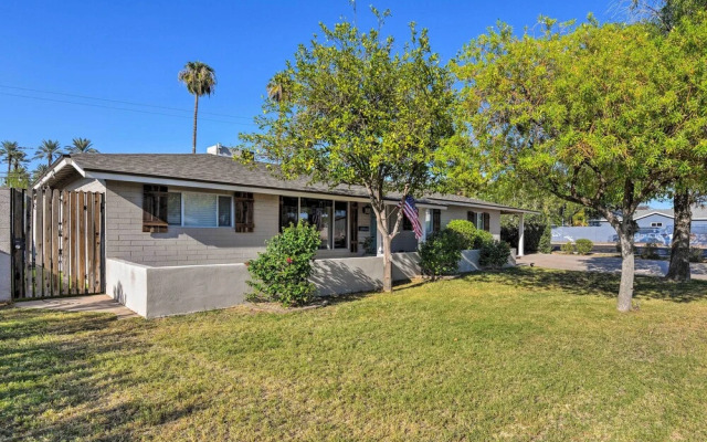 Private Pool & Camelback Mtn Views: Phoenix Gem