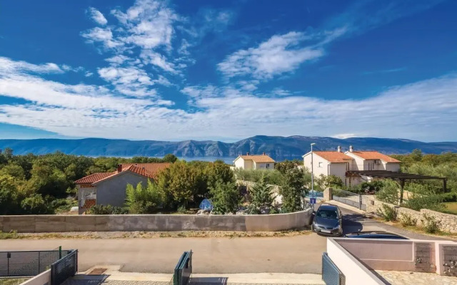 Awesome Home in Brzac With Wifi and 2 Bedrooms