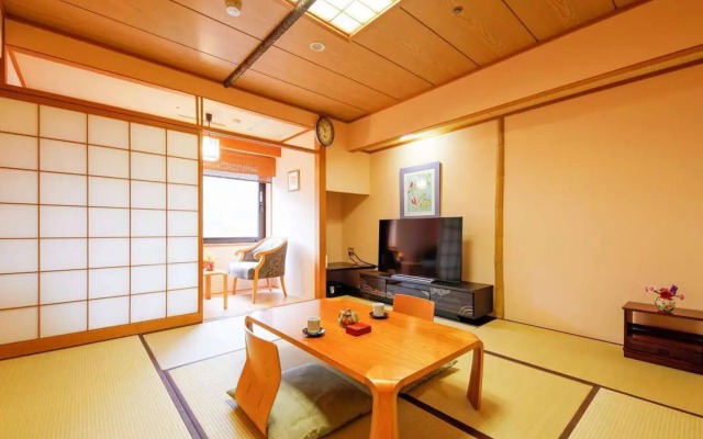 Kanazawa Hakuchoro Hotel Sanraku