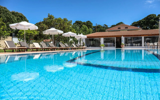 Sunset Studios & Apartments