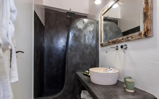 Blue Waves Suites & Apartments To Kyma