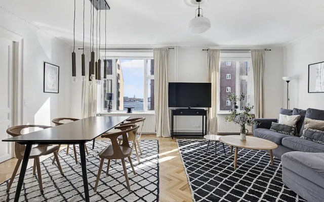 Sanders Frontier - Cute 3-bdr Apt Near Harbour