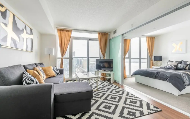 Royal Stays Condominiums - Downtown