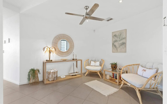 3 Alpha on Elanda Stunning Ocean View Apartment