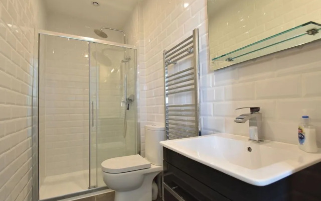 Cozy Mansion in Montreuil-la-cambe With Garden