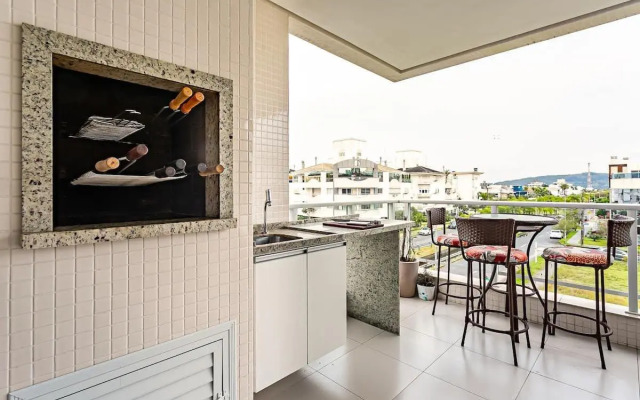 Ótimo apto só 10min da praia de Jurerê SGA202