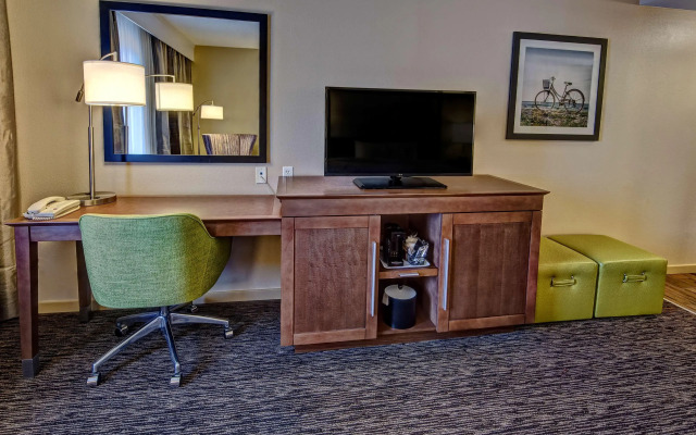 Hampton Inn by Hilton Dunn