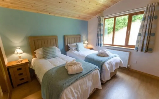 Laurel Lodge