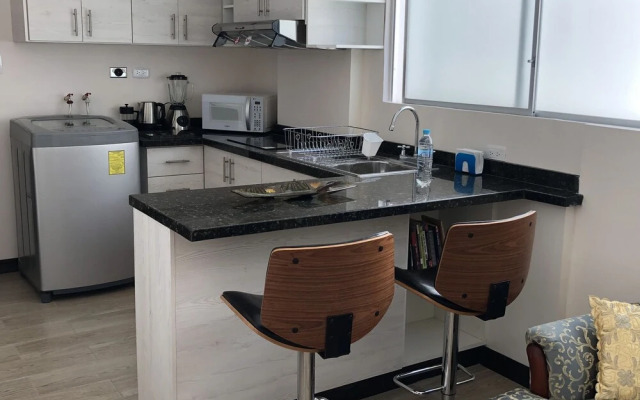 Suite and Apartment Well Located In Quito