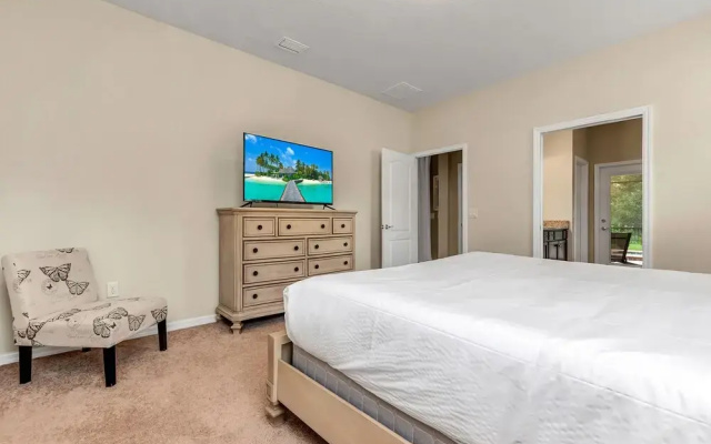 Villa W/ Pool, Movie Theater & Game Roomsleeps 20