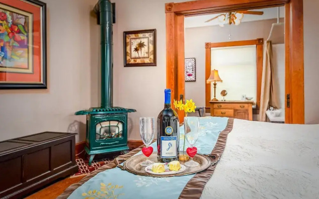 Heart of the Hills Inn