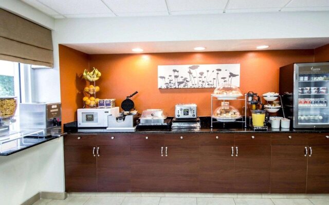 Sleep Inn & Suites Riverfront