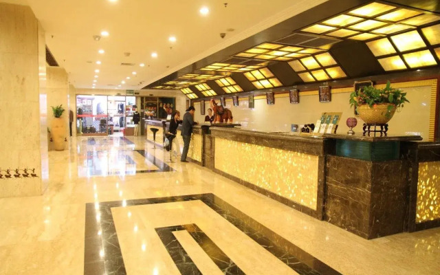 Serengeti Hotel