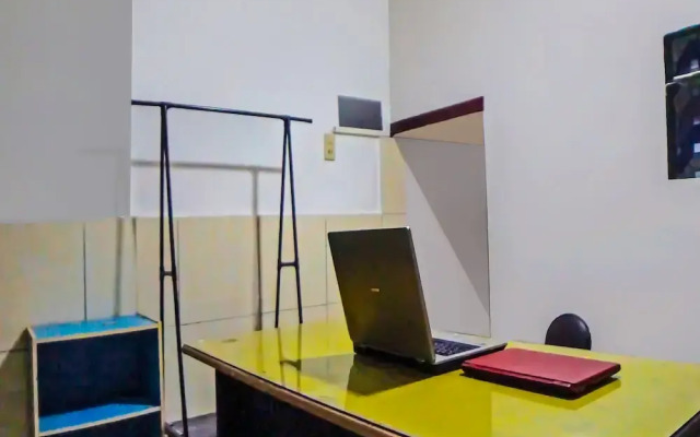 OYO 92235 Guesthouse Rantang