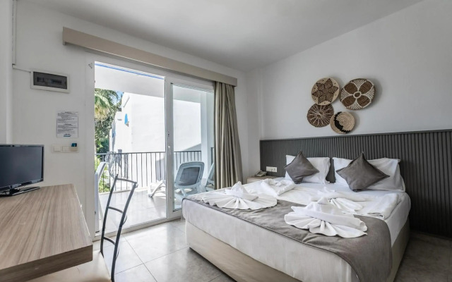 Aleria Belport Beach Hotel