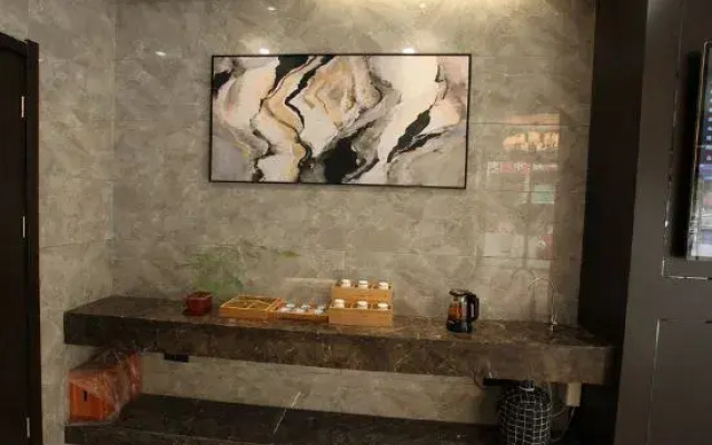 Dige Yijia Hotel