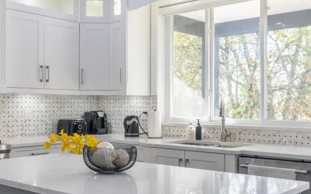 Luxury house with 3 bedrooms and 1 office