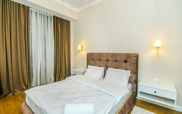 VIP Apartment in Buta palace 703