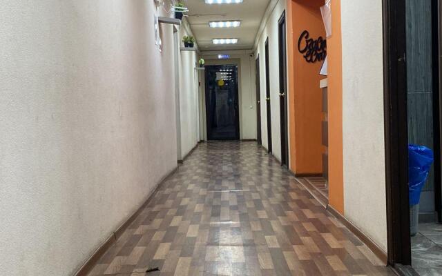Local Hostel (Локал Хостел)