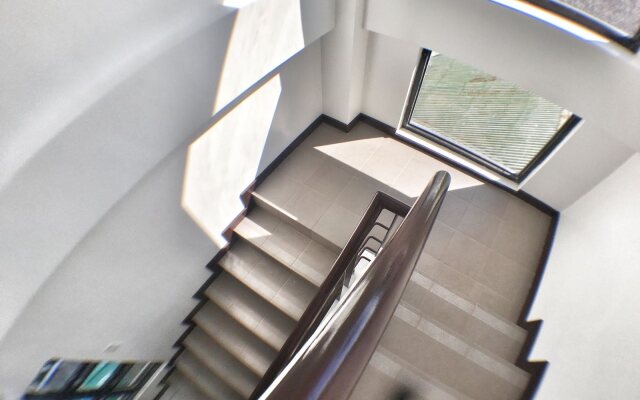 Ark Bayz Suites