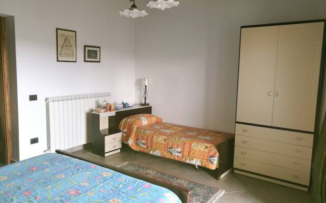 Room in Guest Room - Triple Room in Amazing Context